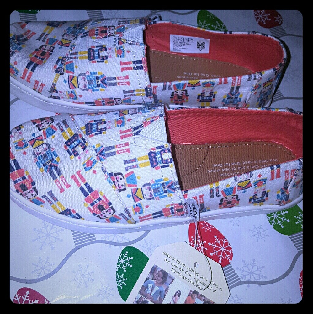 Toms nutcracker slip on limited edition